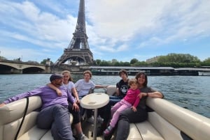 Paris: Privat cruise på Seinen i en pontongbåt