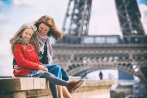 Paris : Private Professional Photoshoot at the Eiffel Tower