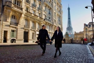 Paris : Private Professional Photoshoot at the Eiffel Tower