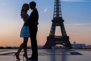 Paris : Private Professional Photoshoot at the Eiffel Tower