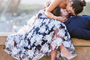 Paris : Private Professional Photoshoot at the Eiffel Tower