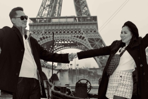 Paris : Private Professional Photoshoot at the Eiffel Tower