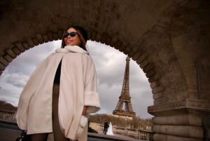 Paris : Private Professional Photoshoot at the Eiffel Tower