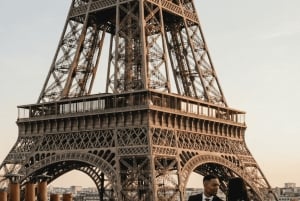 Paris: Private Rooftop Photoshoot with Eiffel Tower View