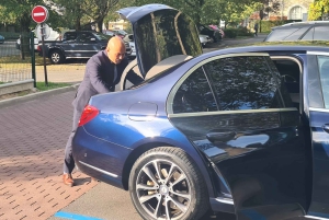 パリ：運転手付き車でのプライベートツアー