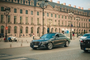パリ：運転手付き車でのプライベートツアー