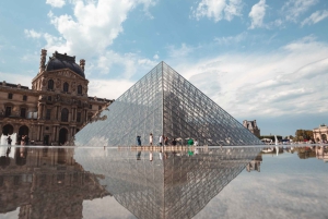 パリ：運転手付き車でのプライベートツアー