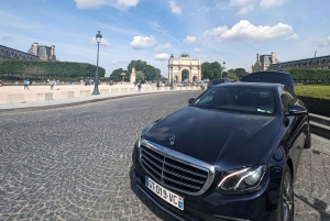 パリ：運転手付き車でのプライベートツアー