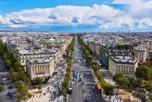 Paris: Private Transfer from CDG Airport to Paris