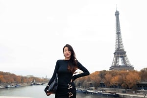 Paris : Professional Photoshoot at Eiffel Tower