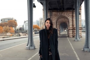 Paris : Professional Photoshoot at Eiffel Tower