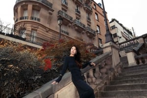 Paris : Professional Photoshoot at Eiffel Tower