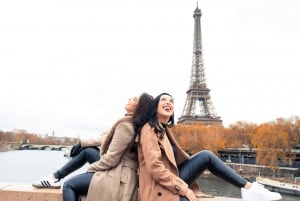 Paris : Professional Photoshoot at Eiffel Tower