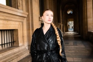 Paris : Professional Photoshoot at Eiffel Tower