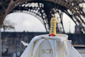 Paris : Croisière sur la Seine avec déjeuner à 3 plats