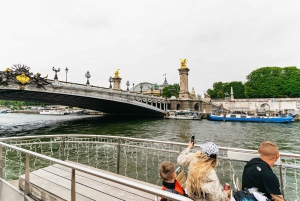 Paris: River Seine Cruise with Optional Drinks and Snacks