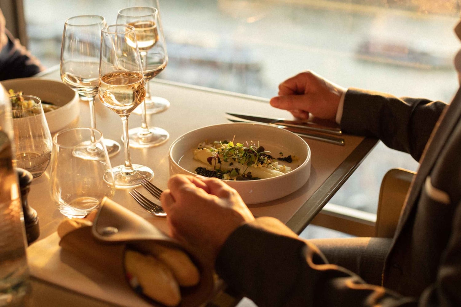 Париж: Романтический ужин в День Святого Валентина на Эйфелевой башне