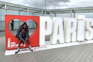 Paris: Rooftop Tour with Welcome Drink and Sparkling Toast