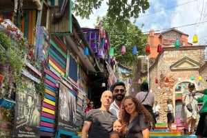 Paris: Rooftop Tour with Welcome Drink and Sparkling Toast