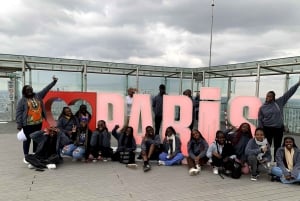 Paris: Rooftop Tour with Welcome Drink and Sparkling Toast
