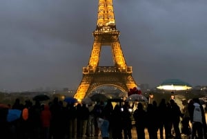 Paris: Rooftop Tour with Welcome Drink and Sparkling Toast