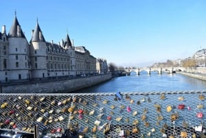 Paris: Sainte-Chapelle, Conciergerie, Notre Dame Guided Tour