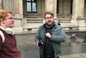 Paris : Scandals Guided Walking Tour