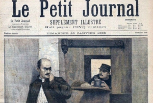 Paris : Scandals Guided Walking Tour