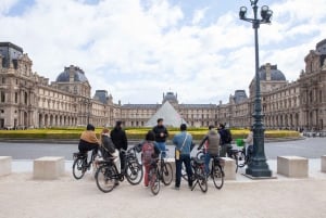 Paris: Scenic E-bike tour with optional Seine Cruise