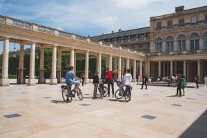 Paris: Scenic E-bike tour with optional Seine Cruise