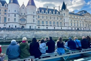 Parijs: Seine-rondvaart en Frans ontbijt bij de Eiffeltoren