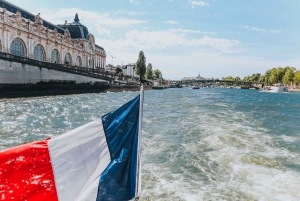 Pariisi: Seine-risteily ranskalaisella aamiaisella lähellä veneitä