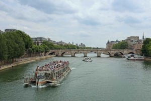 Paris: Seine Cruise with Snack/Optional Eiffel Tower Ticket