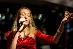 Paris: Seine River Champagne Dinner Cruise with Live Music