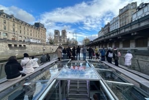 Paris: Elvecruise på Seinen og treretters bistrolunsj