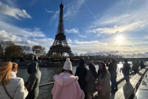 Paris: Elvecruise på Seinen og treretters bistrolunsj