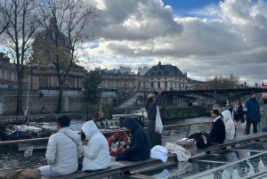 Paris: kryssning på Seine Flodkryssning på Seine och 3-rätters bistrolunch