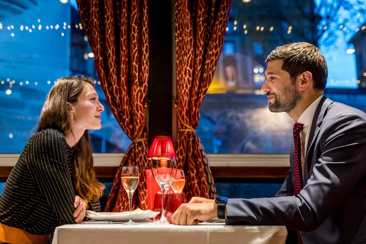 Париж: круиз по Сене с ужином из 3 блюд и живой музыкой