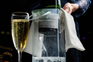 パリ生演奏付きセーヌ川ディナークルーズ