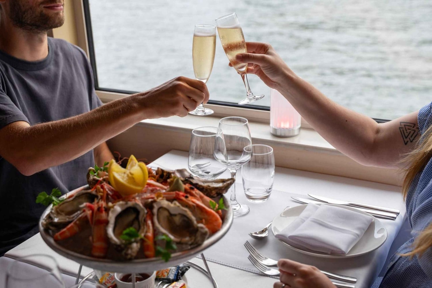 Paris: Lunsjcruise på elven Seine fra Eiffeltårnet