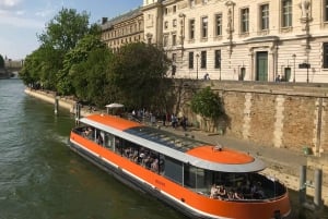 Paris: Panorama-Bootsfahrt auf der Seine ab Notre-Dame
