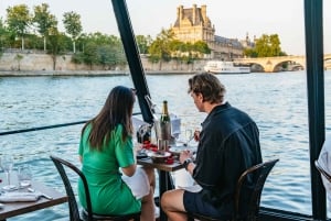 Paris : 3-Course Gourmet Dinner Cruise on Seine River