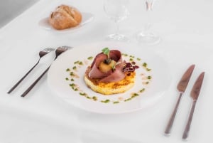 París: Crucero turístico por el Sena con almuerzo de 3 platos