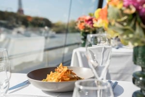 París: Crucero turístico por el Sena con almuerzo de 3 platos