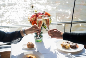 París: Crucero turístico por el Sena con almuerzo de 3 platos