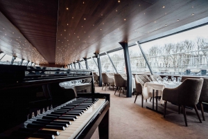 Paris: 4-Course Dinner Cruise on Seine River with Live Music