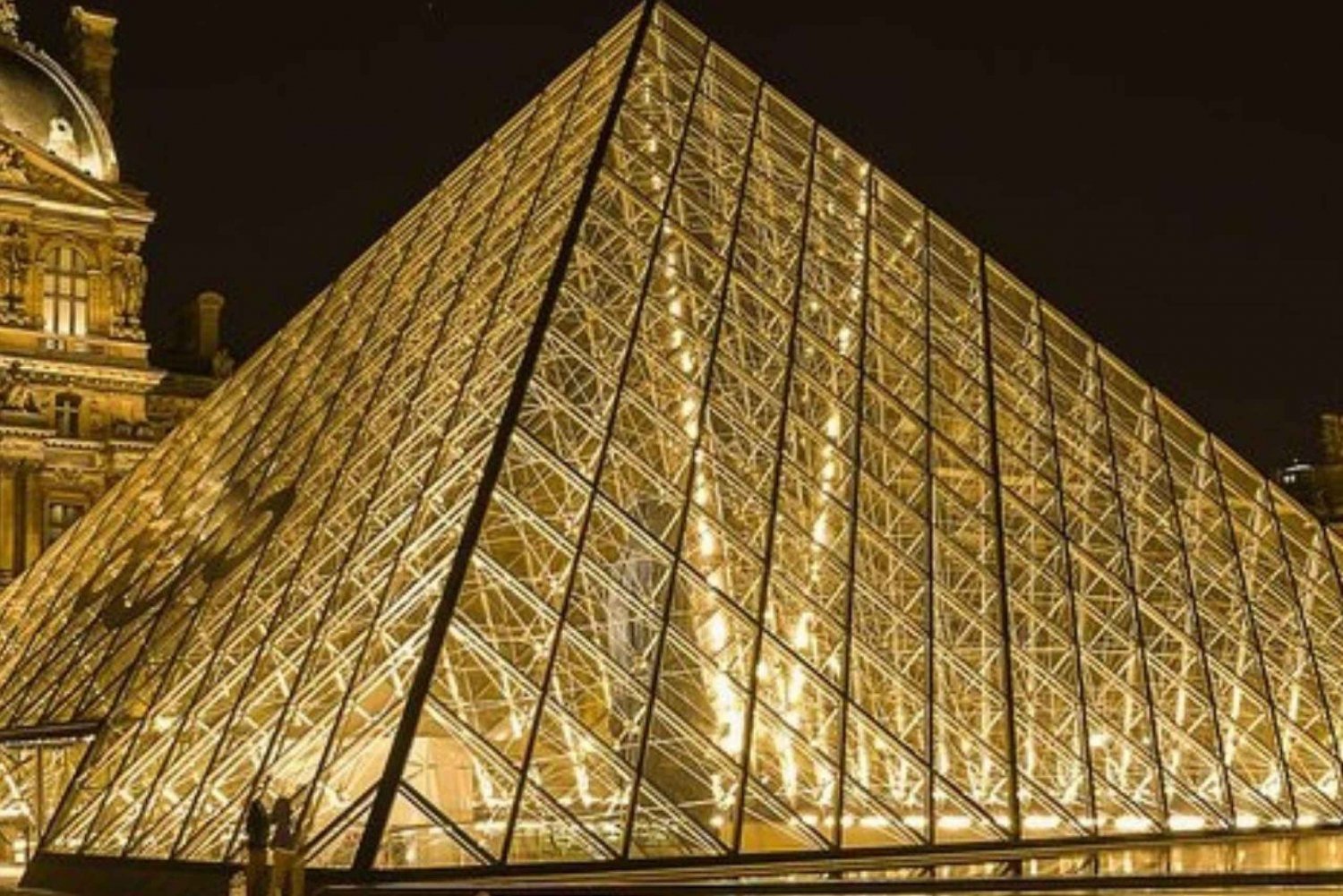 パリ:パリとルーブル美術館の観光ツアー ガイド付きツアー