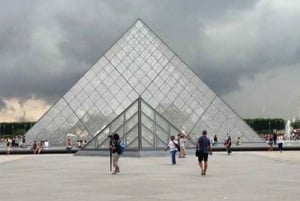 パリ:パリとルーブル美術館の観光ツアー ガイド付きツアー