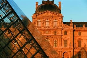 Paris: Timed Louvre Ticket with Host Direct to Mona Lisa