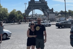 Paris : Visite en petit groupe en E-Scooter avec un guide de la région